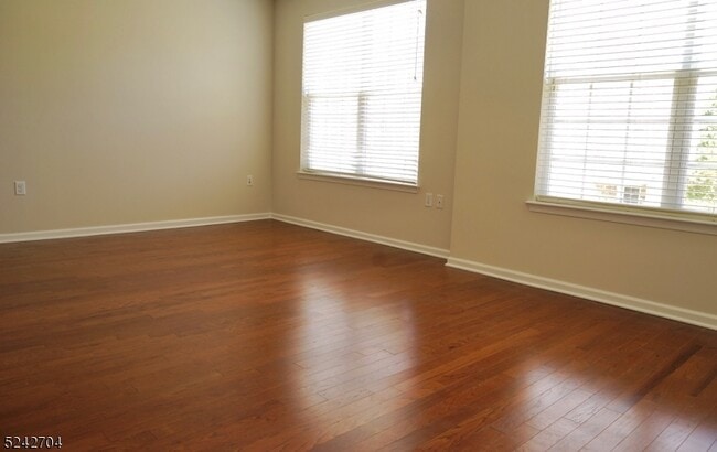 Photo - 604 Lopez Ln
