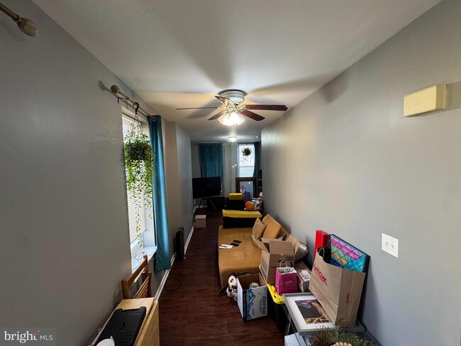 Photo - 422 W Huntingdon St Unit 1