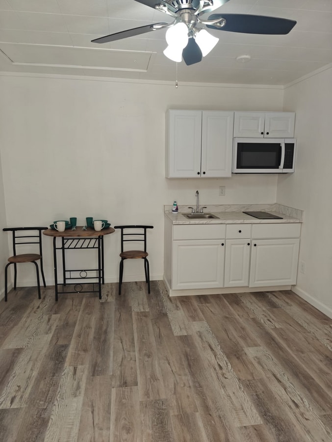 Remodeled Furnished 1Bed/1 Bath Unit in Beatty for Rent (Utilities Included) - Remodeled Furnished 1Bed/1 Bath Unit in Beatty for Rent (Utilities Included)