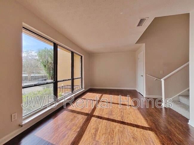 Photo - 226 Spruce St