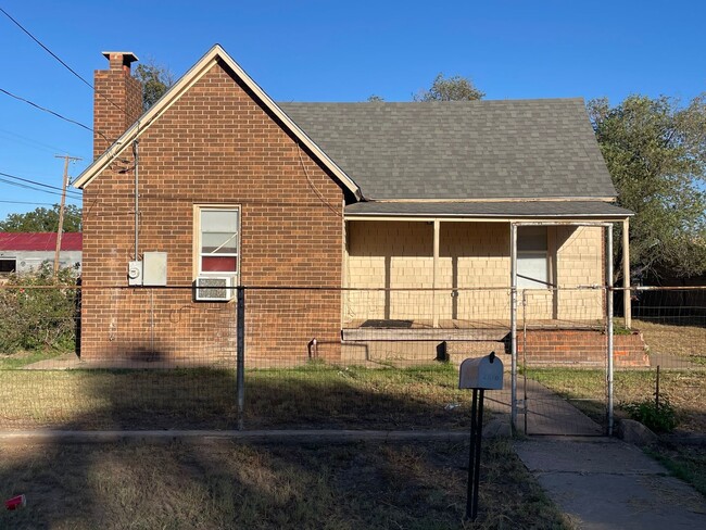 Building Photo - Charming 2-Bed, 1-Bath with Modern Upgrades