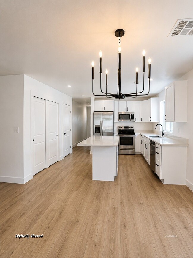 Photo - 1600 Kelson Pl