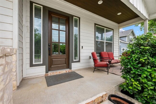 Photo - 408 W 16th St