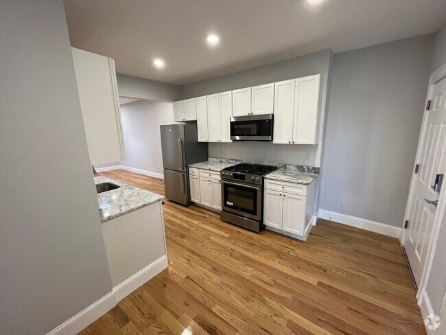 Building Photo - 371 Beacon St Unit 6 Rental