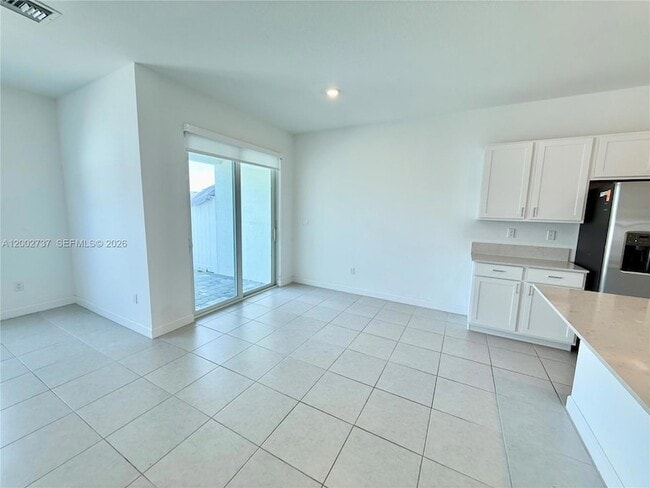 Photo - 6939 Harbours Edge Ave