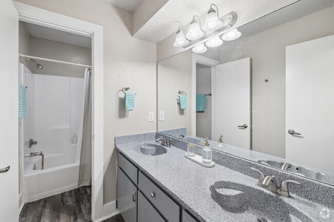 2BR, 1.5BA - 1,040SF - Primary Bathroom - Hampton Townhomes