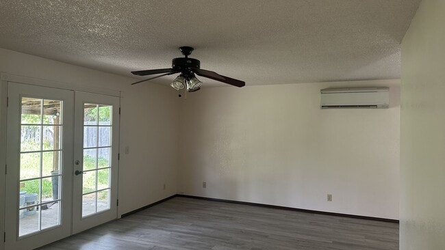 Photo - Cozy Three Bedroom Home