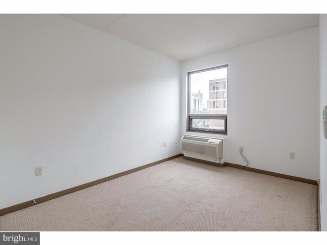 Photo - 815 Arch St Unit 310