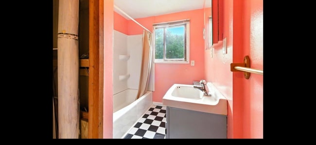 Building Photo - 3116 Pocahontas Rd Unit 3116 Pocahontas B-Upstairs