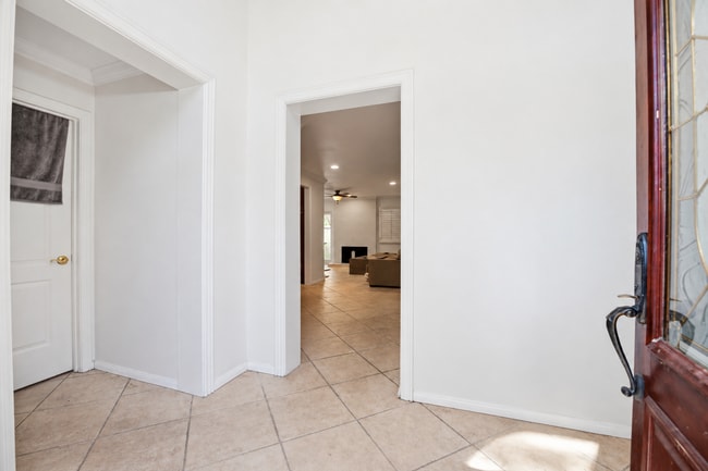 4854 Campanile Dr