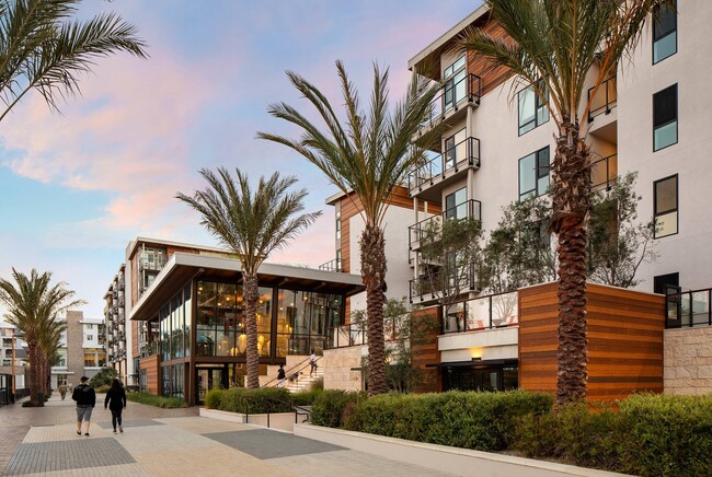 Promenade - AMLI Marina Del Rey Apartments