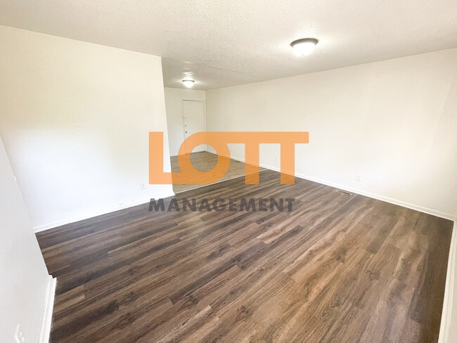 Photo - 412 Sullivan Street Ext