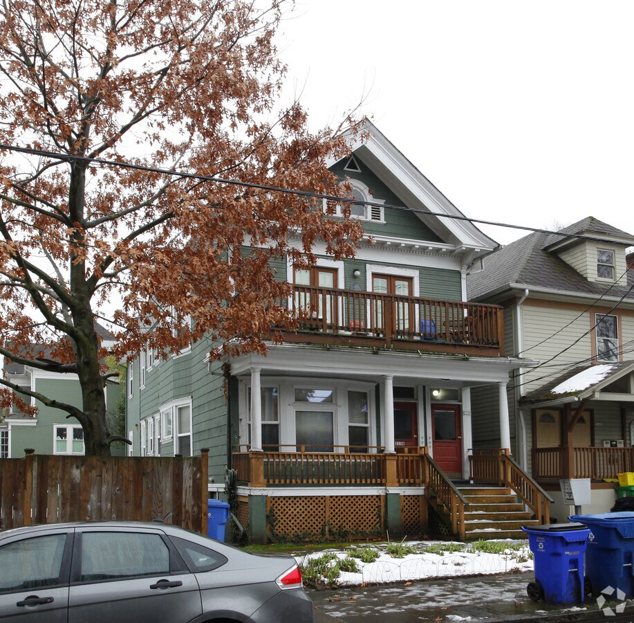 Photo - 2136 NW Irving St