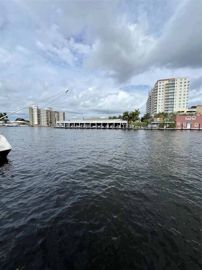 Photo - 3111 NE 29th St Unit 5