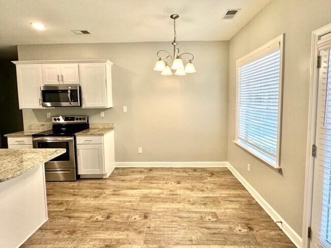 Photo - CrimsonwoodDrive112 Unit 1