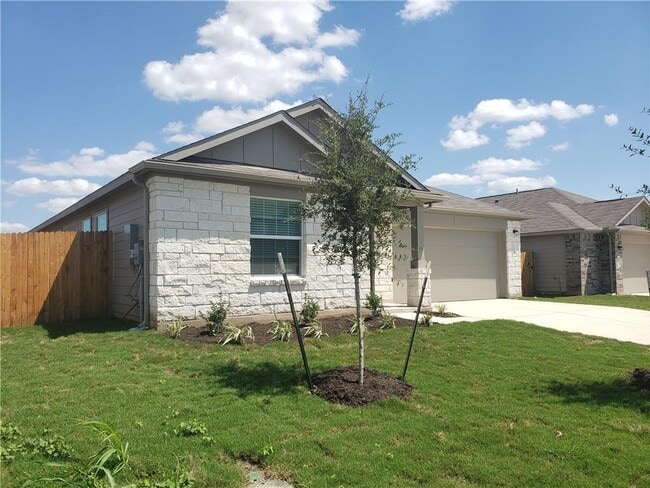 Photo - 104 Mountain Maple St