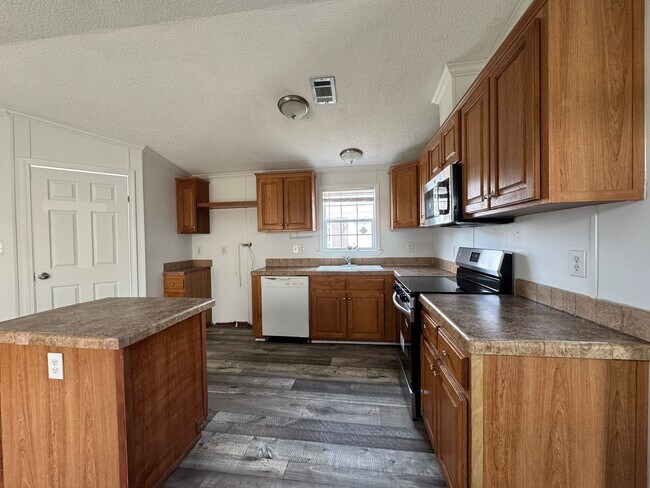 Photo - 16206 Wood Dr