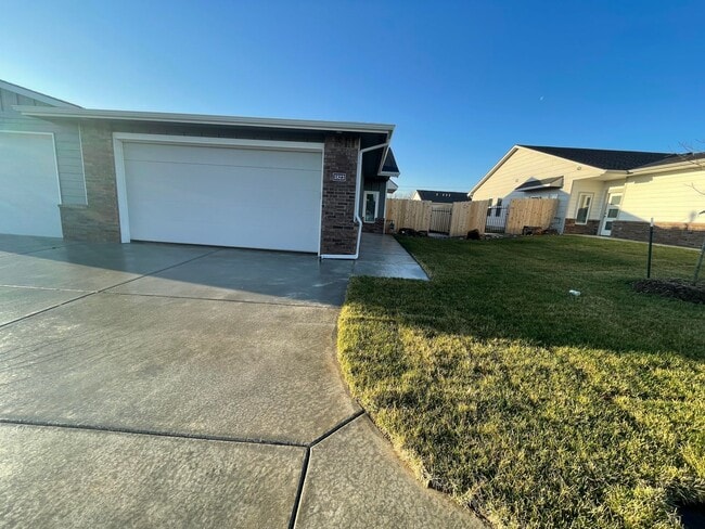 Building Photo - 1823/25 Hickory Creek Unit 1823 Hickory Creek