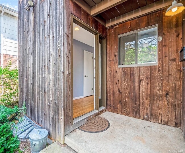 Photo - 4 Marwood Rd S Townhome