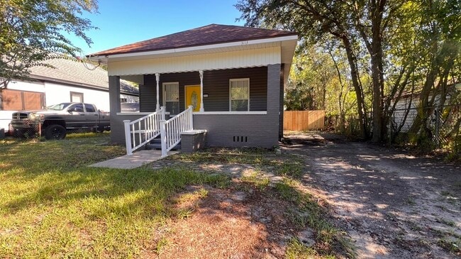 Building Photo - 3113 Phyllis St Rental