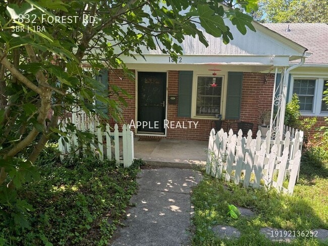 Building Photo - 1832 Forest Rd Rental