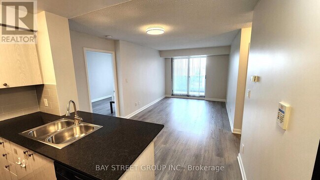 Photo - 5793 Yonge St Unit 903