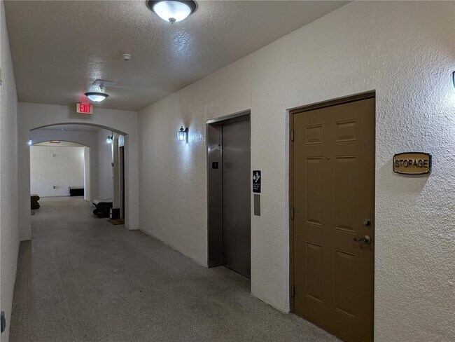 Photo - 8156 Boat Hook Loop Unidad 303