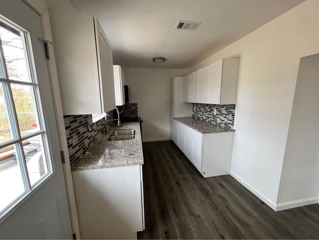 Photo - 2222 Duchess Dr