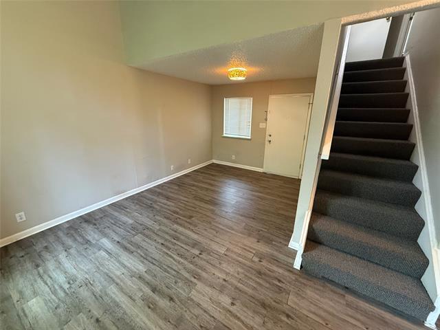 Photo - 5301 Lovell Ave
