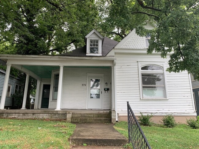 Building Photo - 376 Park Ave