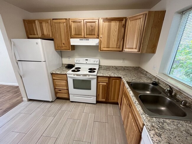 Photo - 1453 NE Tucson Way Unit 1
