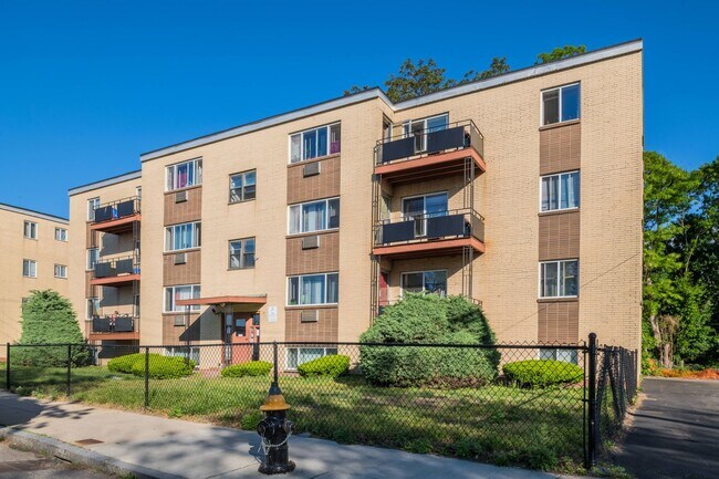 20 Thorn St Unit 2