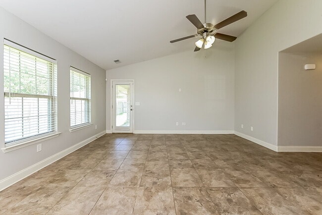 Photo - 45 Clover St