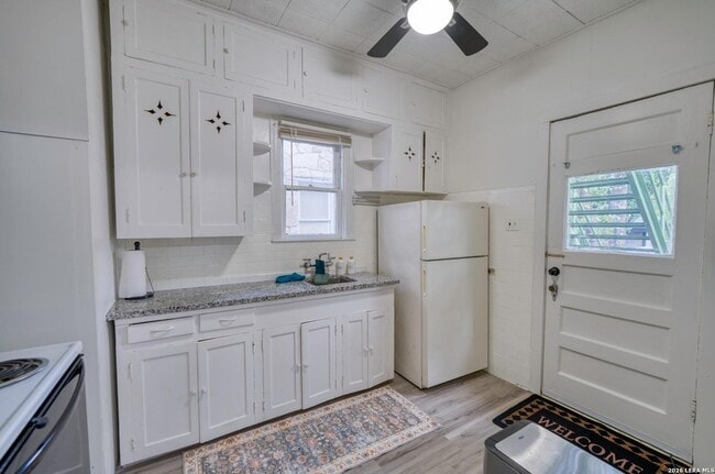 Photo - Spacious 2 Bedroom Apartment in Monte Vista Near Downtown San Antonio