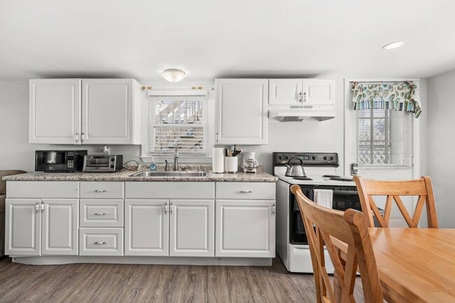 Photo - 8 Commonwealth Ave