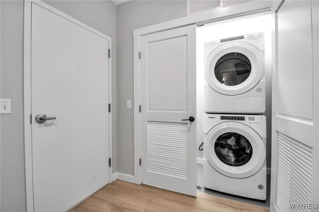 Photo - 628 Ellicott St