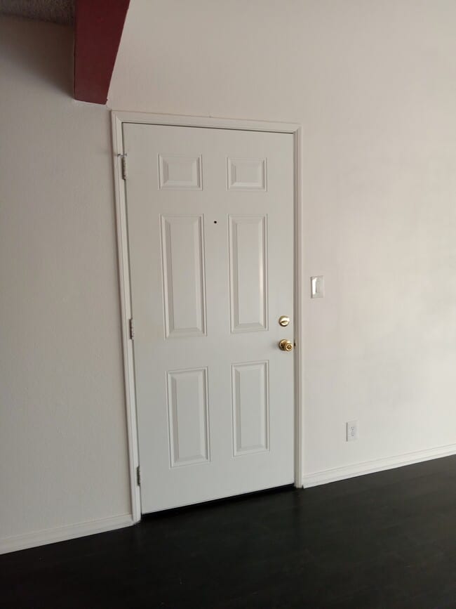 Photo - 10636 Woodley Ave Unit 34
