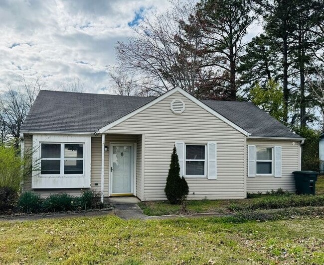 Building Photo - FENCED YARD near Redstone Arsenal Gate