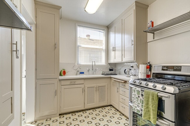 Photo - 972 S 8th St Unit ID1304959P