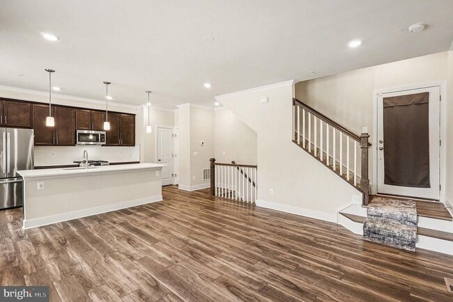 Photo - 15540 Smoke Box Way