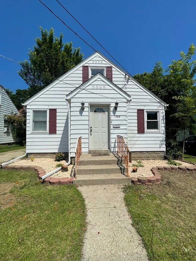 Photo - 548 E 38th St House