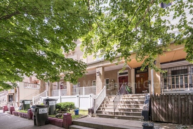 Photo - 4437 Chestnut St Unit 3R