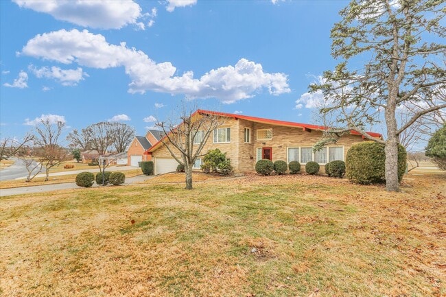 Photo - 1803 Golfview Dr