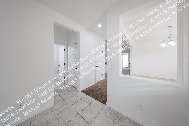 Photo - 13487 N 174th Ave