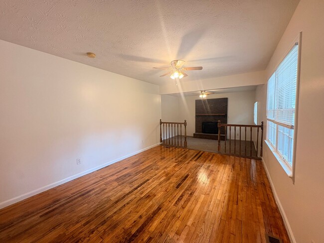 Photo - 1112 Ridge Dr