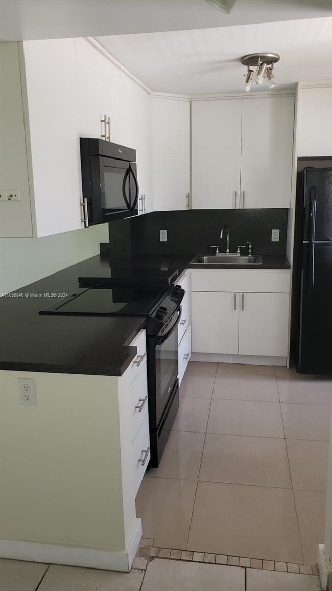 Photo - 950 Hillcrest Dr Unit #207