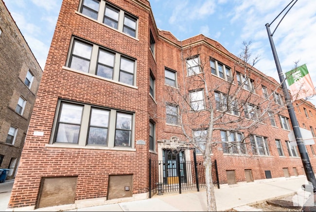 Photo - 1310 W Montrose Ave Unit #  01