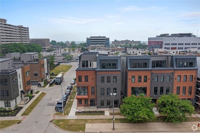 Building Photo - 1411 Superior Ave Rental