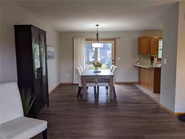 Photo - 1424 Sunset Ave SE