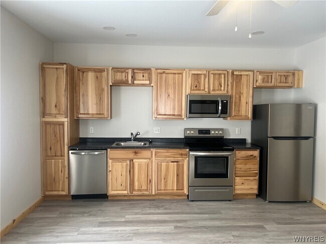 Photo - 15 Commerce Dr